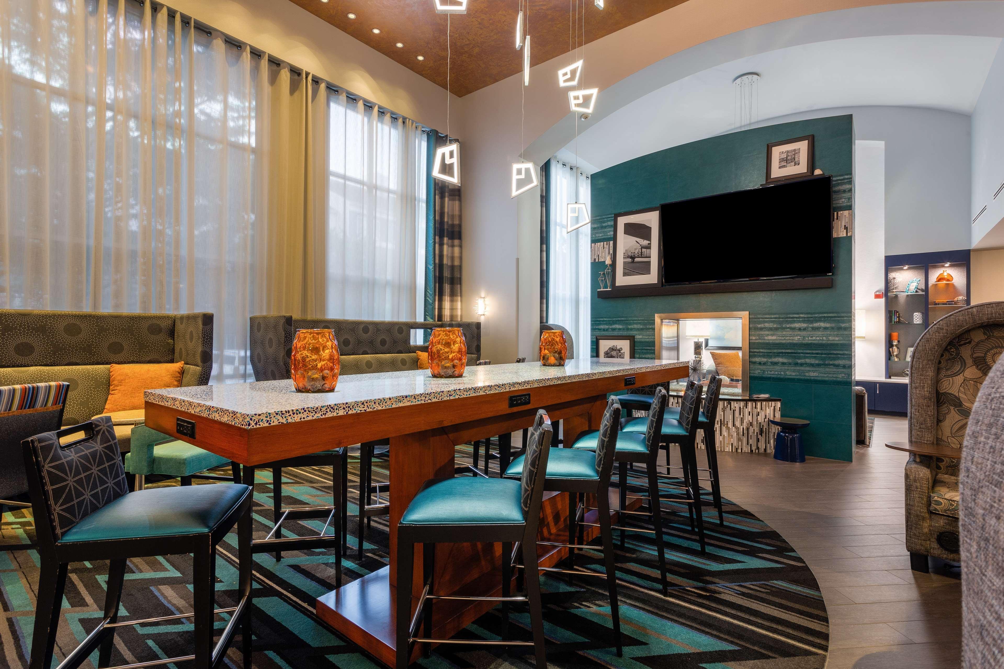 Hampton Inn & Suites Herndon-Reston Esterno foto