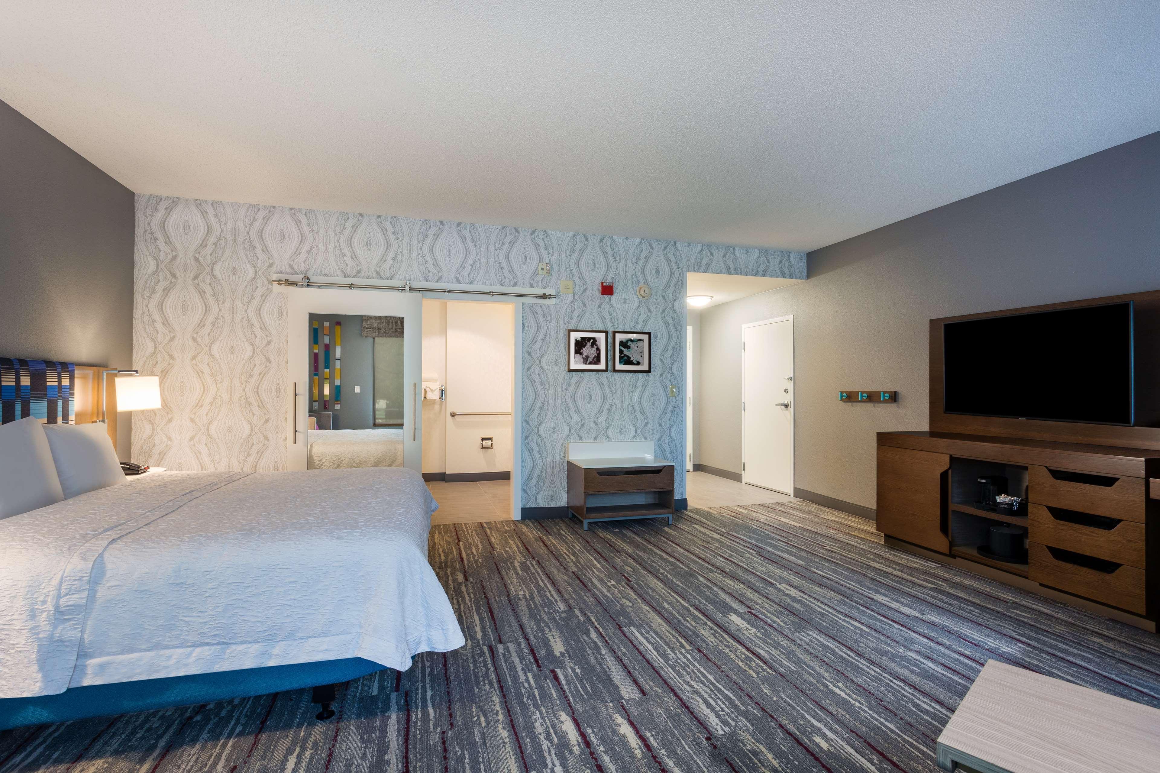 Hampton Inn & Suites Herndon-Reston Esterno foto