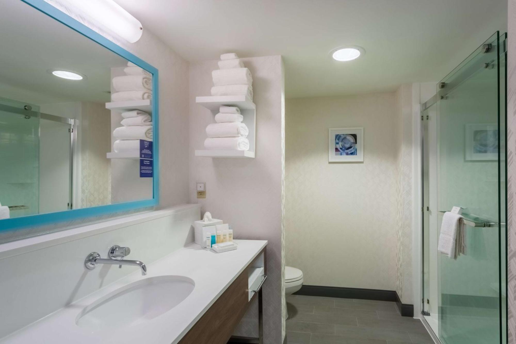 Hampton Inn & Suites Herndon-Reston Esterno foto