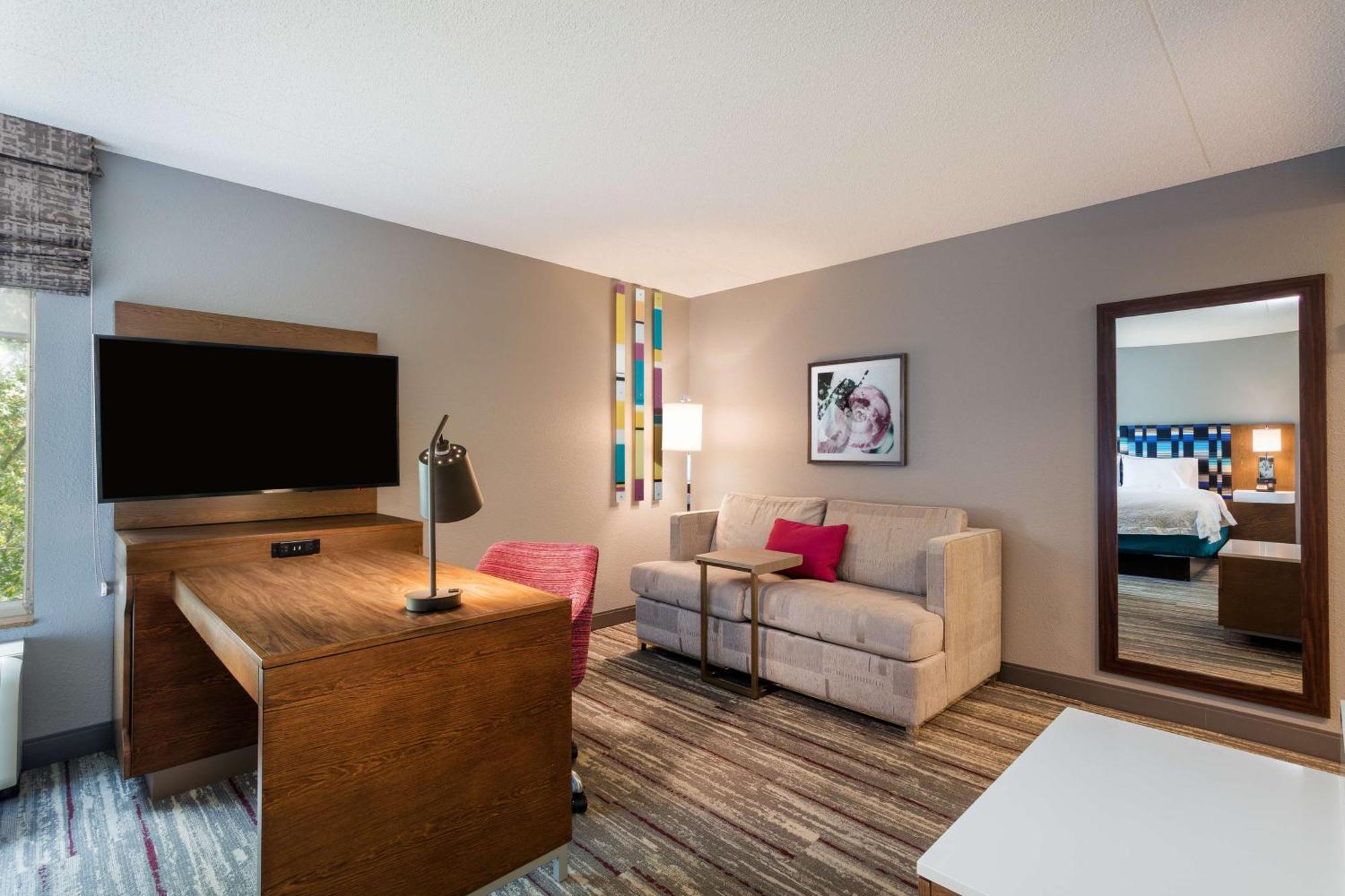 Hampton Inn & Suites Herndon-Reston Esterno foto