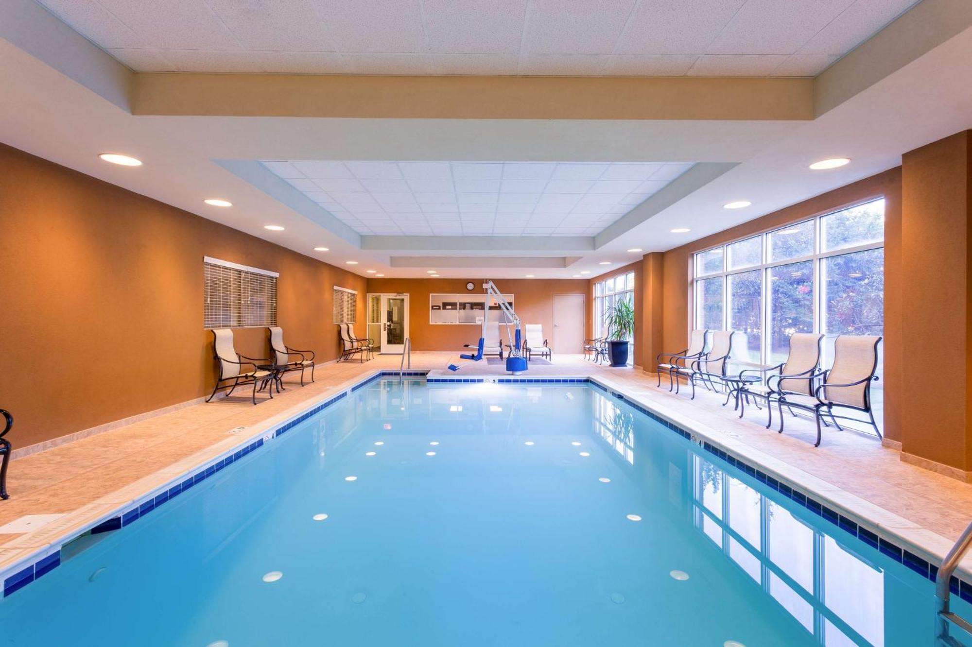 Hampton Inn & Suites Herndon-Reston Esterno foto