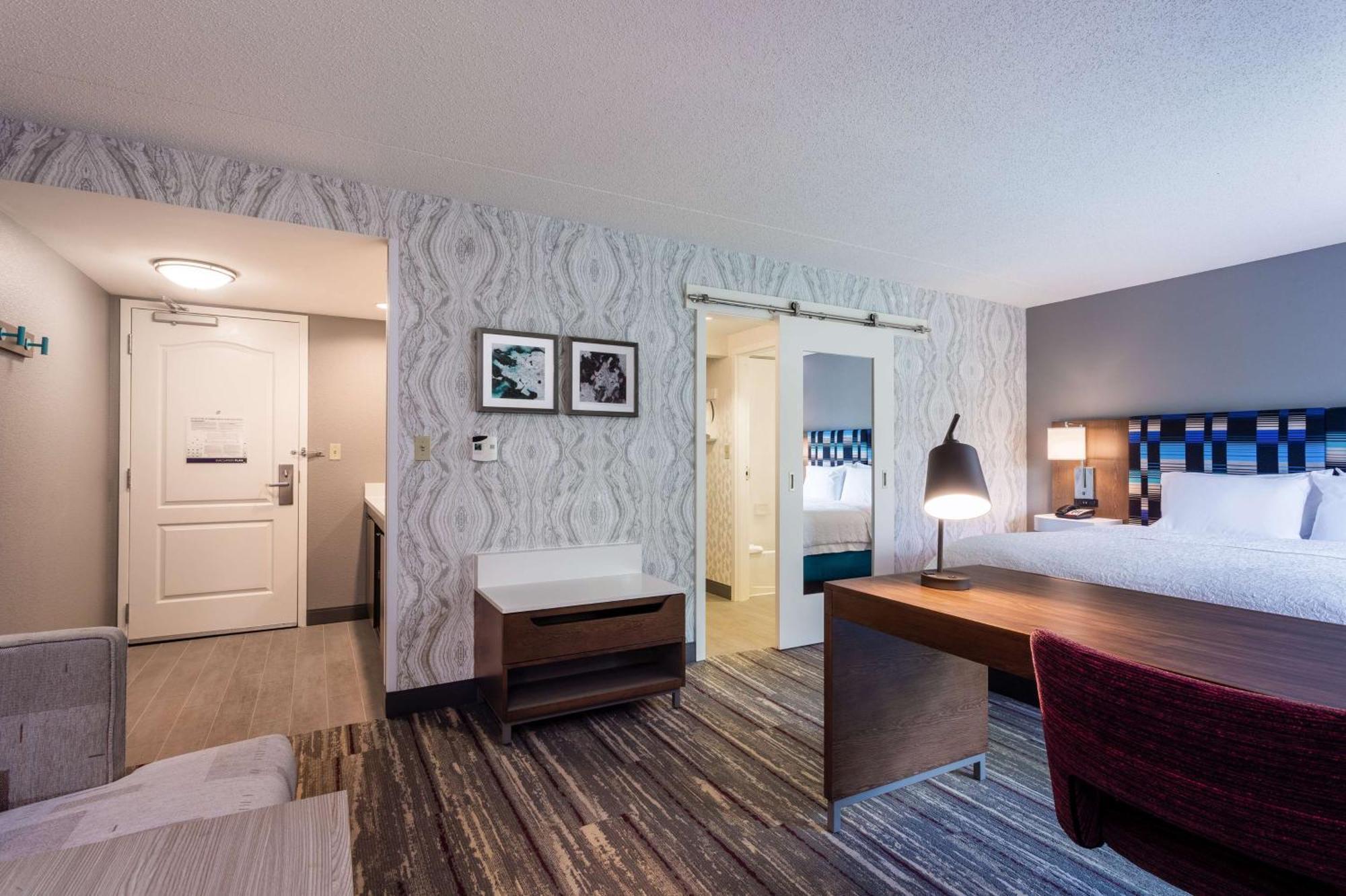 Hampton Inn & Suites Herndon-Reston Esterno foto