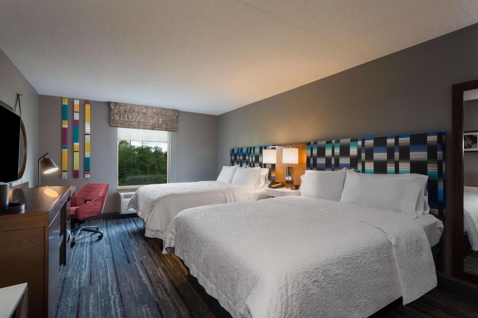 Hampton Inn & Suites Herndon-Reston Esterno foto