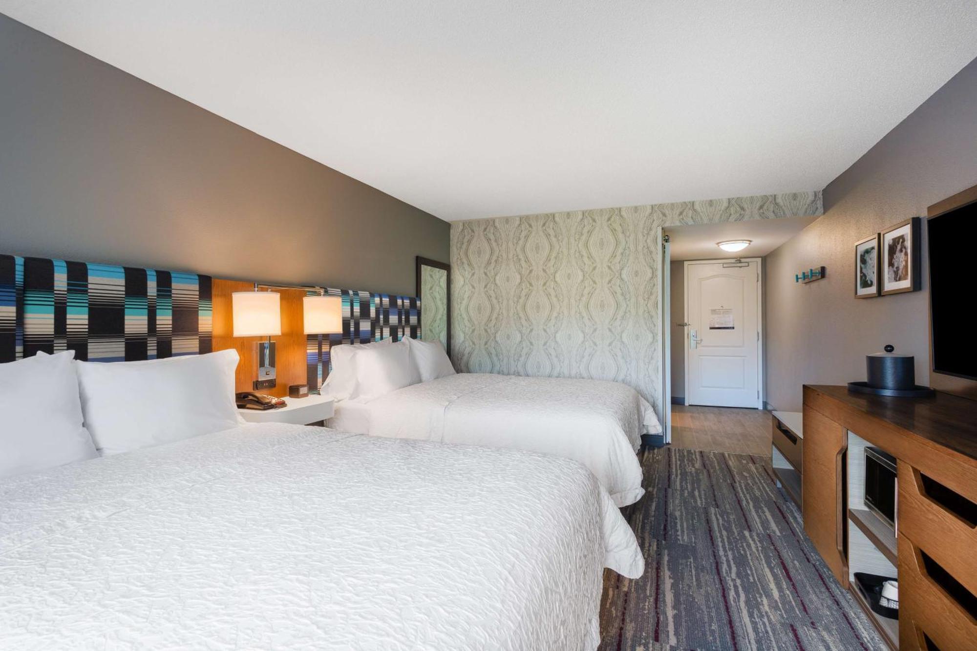Hampton Inn & Suites Herndon-Reston Esterno foto