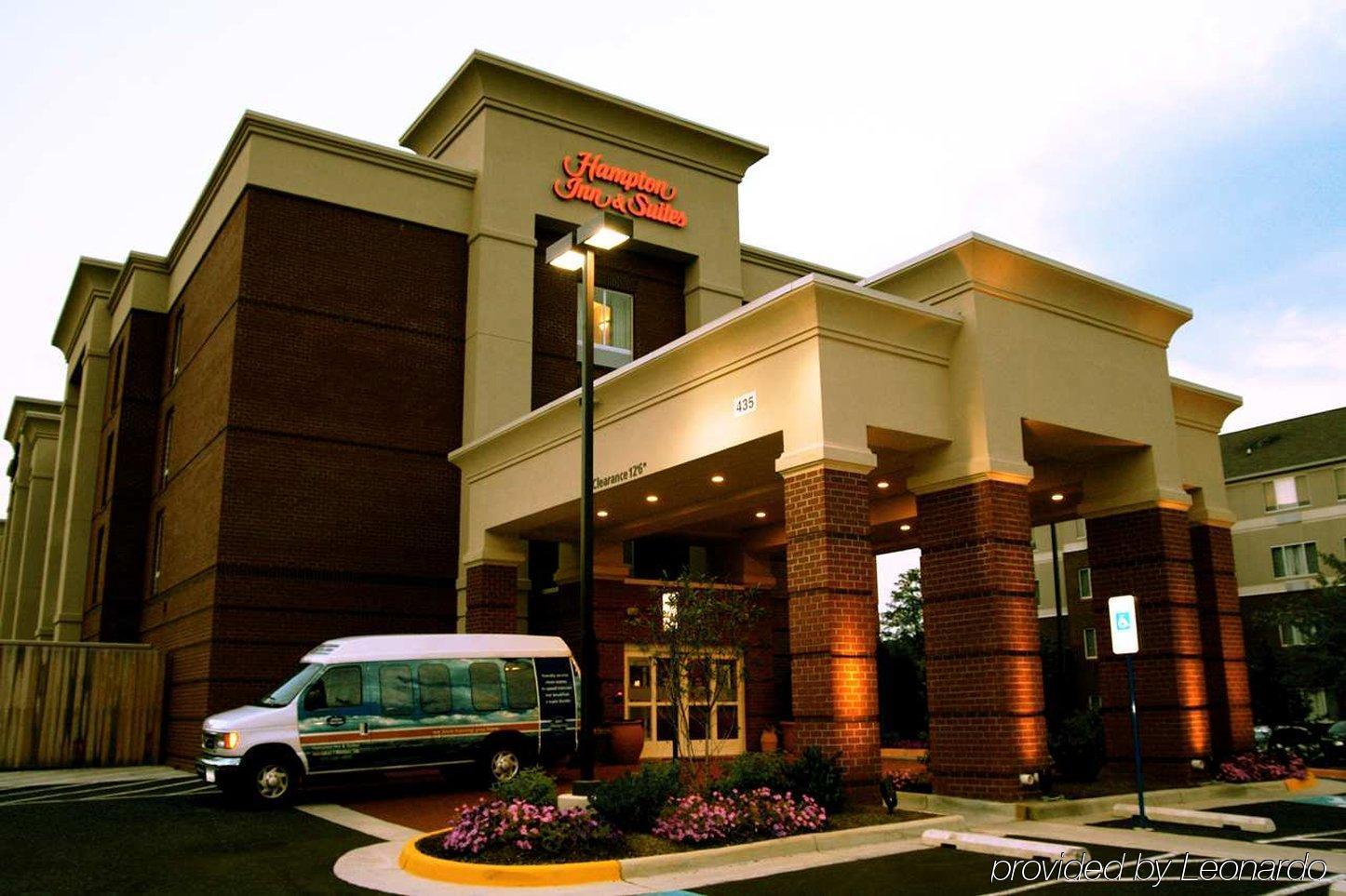 Hampton Inn & Suites Herndon-Reston Esterno foto
