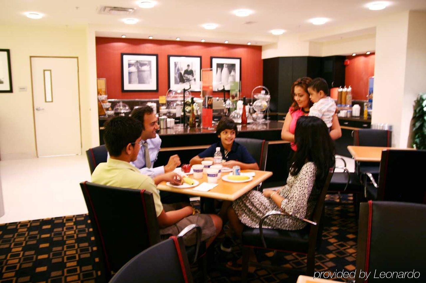 Hampton Inn & Suites Herndon-Reston Ristorante foto